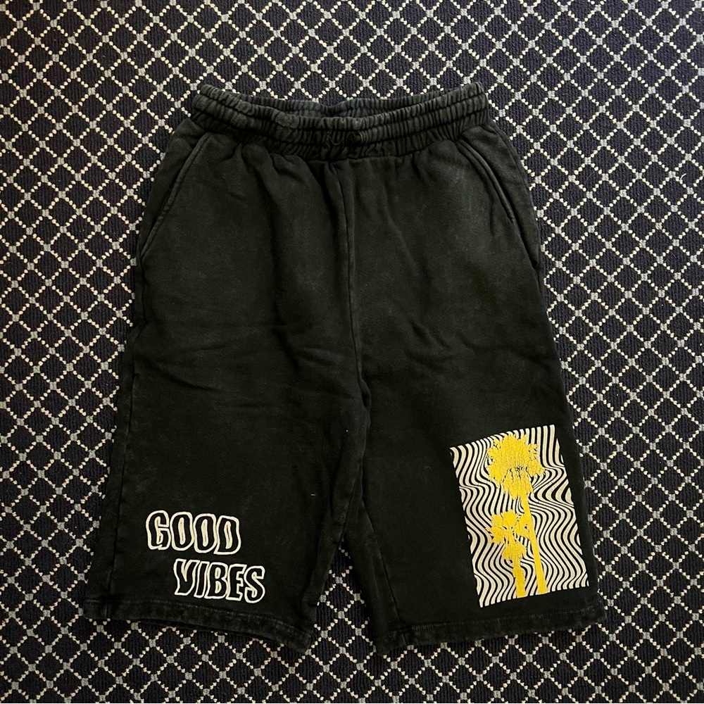 Tiny Whales Good Vibes Shorts 12/14